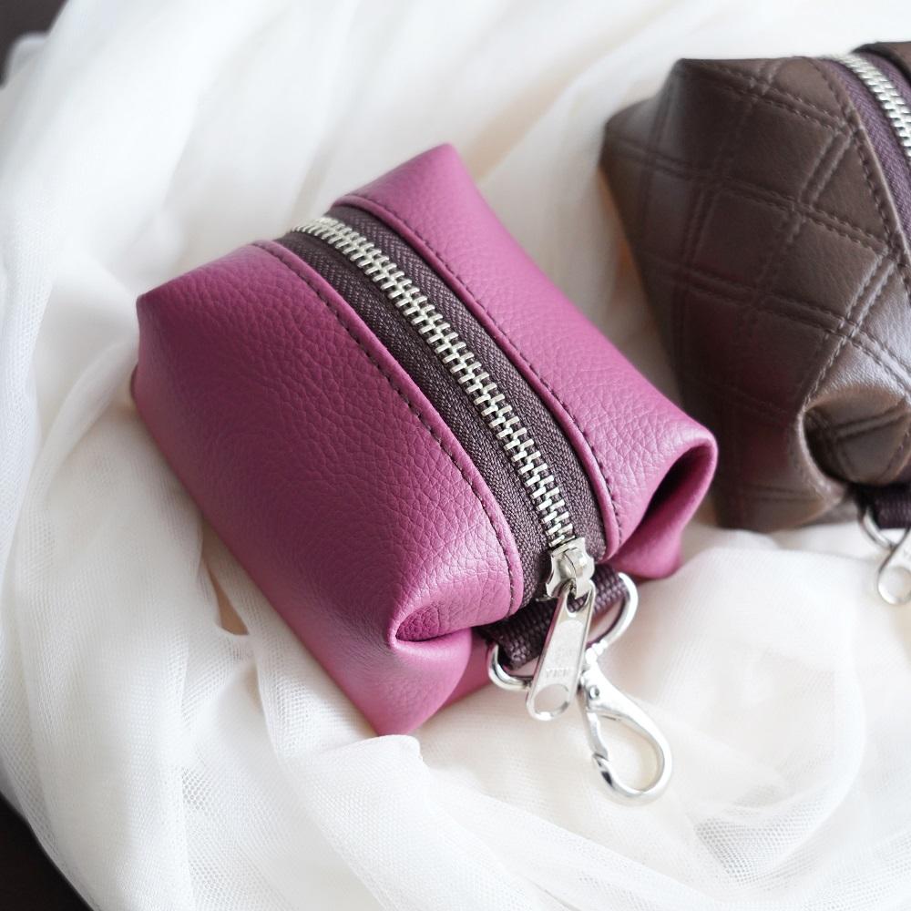 スマホポーチ バッグチャーム（キルト茶/ピンク）スクエアポーチ　カバンにつけるポーチ エコレザーミニケース 旅行に | 14枚目
