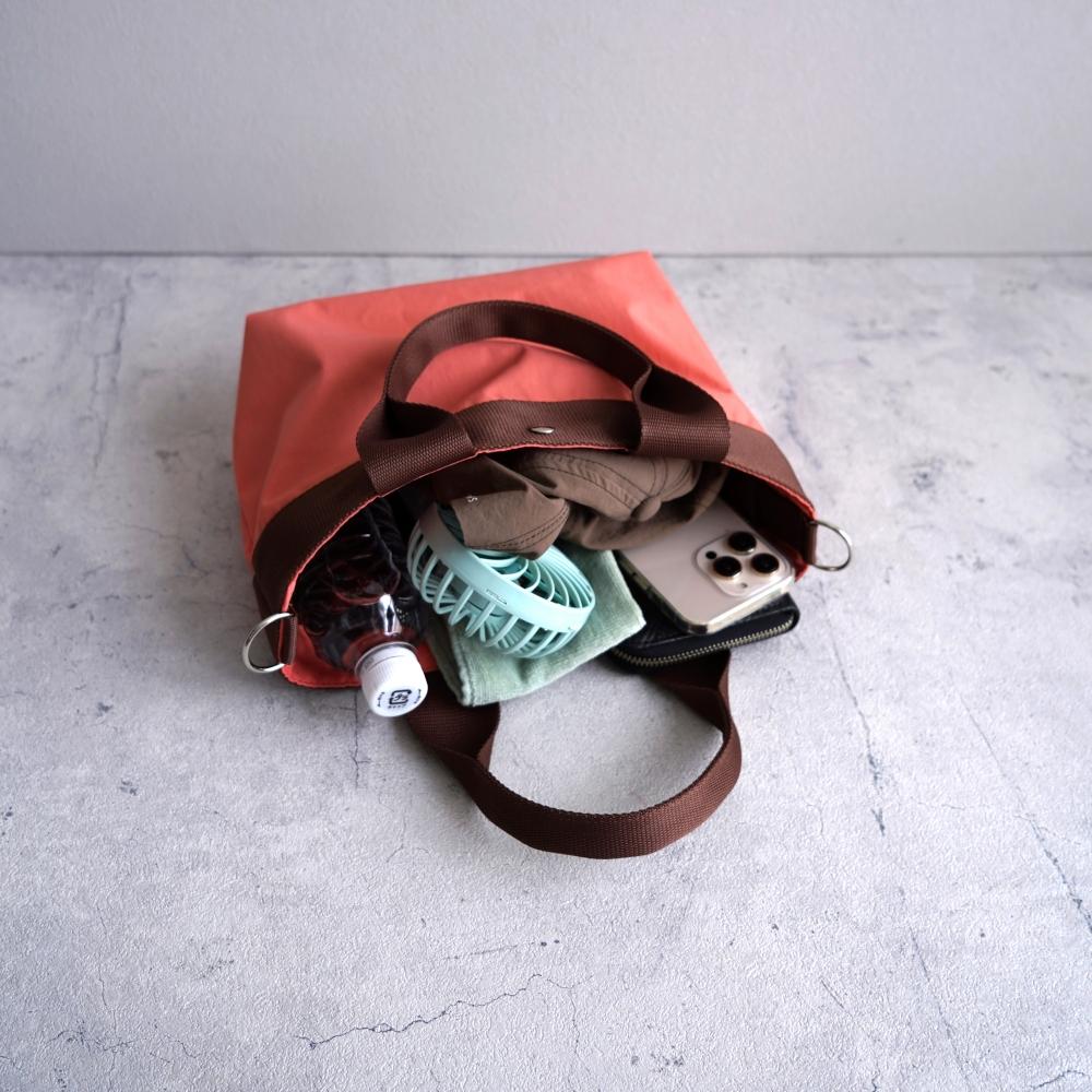 桜コーラルピンクの2wayショルダートートバッグ（Ｍ）軽量・撥水 大人の春バッグ 旅行・公園やピクニックにも◎ママバッグ | 2枚目