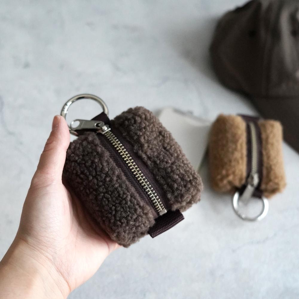 スマホやカバンに付けるミニポーチ［mofmo-mini モフモミニ ひつじ］外付け収納/スマホポーチ/カラビナ/通勤通学 | 2枚目