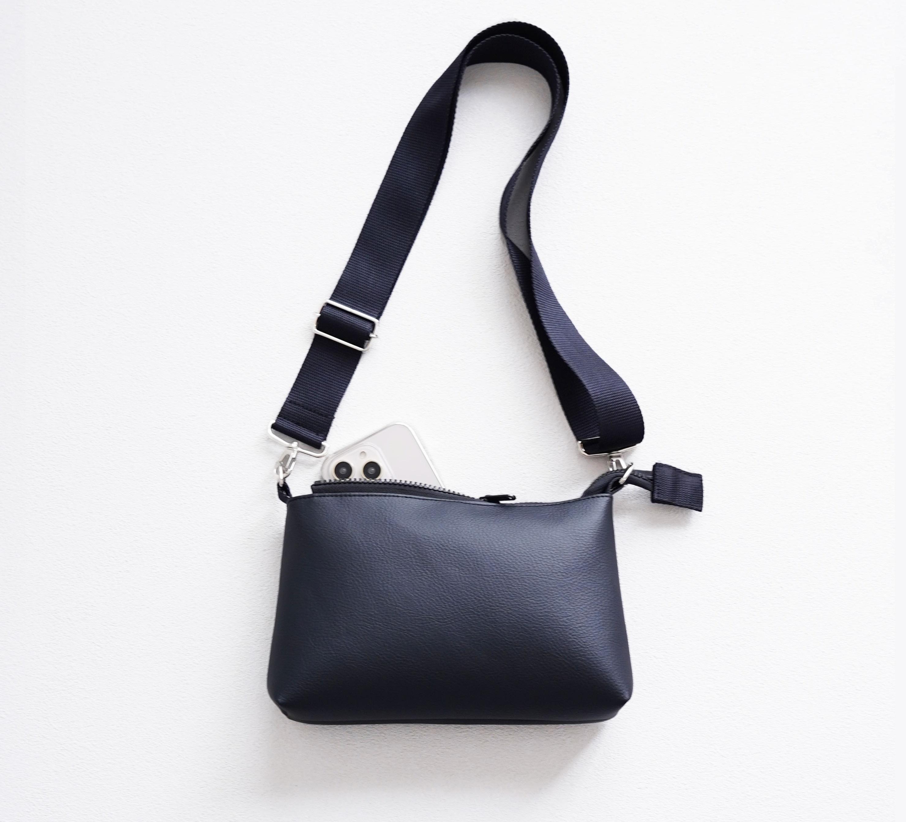 UrbanClassic mini-大人の斜め掛けバッグ（モノトーンブラック）シンプル/軽量/撥水/ミニショルダーバッグ