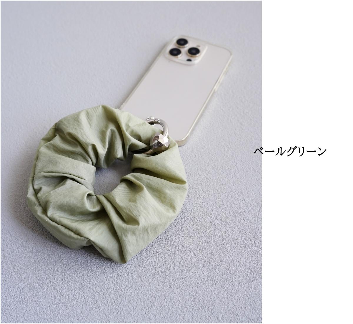 カラビナ付き シュシュ型ハンドストラップ(全5種)おしゃれ スマホストラップ 旅行 夏 お出掛けに◎ニュアンスカラー | 3枚目